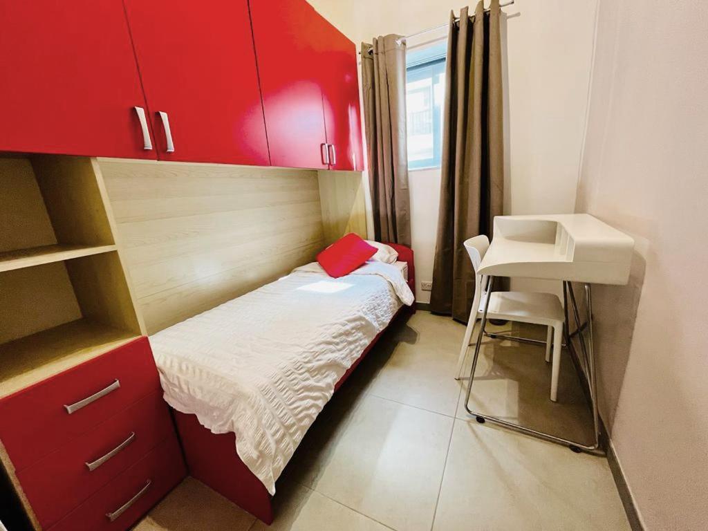 Apartment St Julian's Modern And Spacious 4 Bedroom Saint Julian's